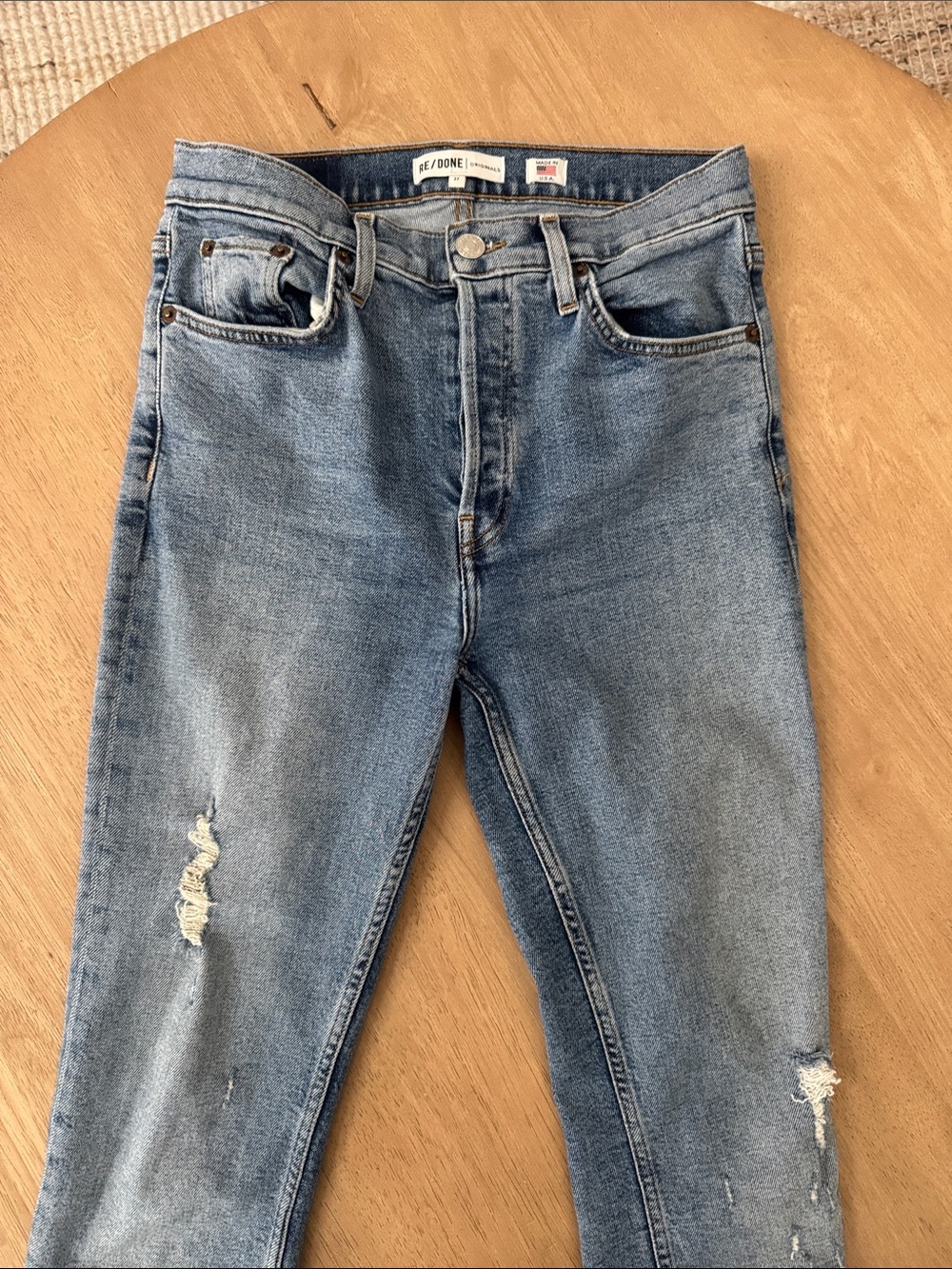 Re/Done Originals Women’s Light Blue Slim Straight Jeans Mid 90s wash